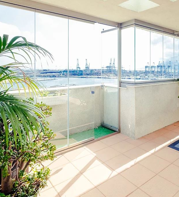 Key Features Banner 2