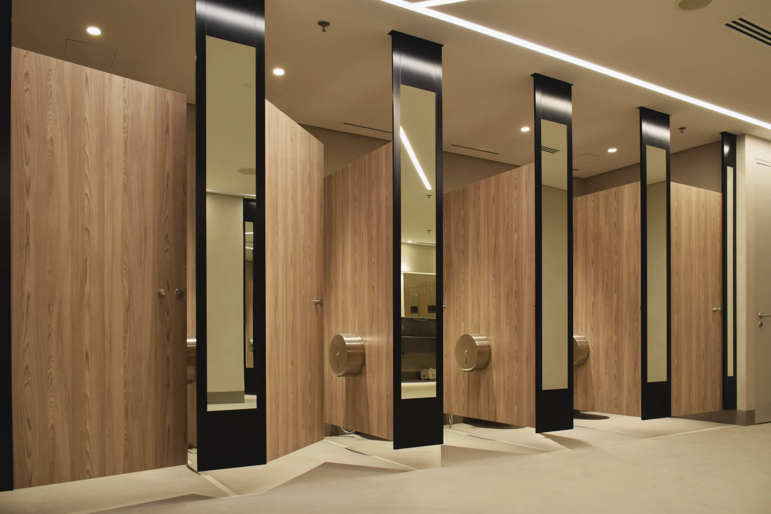 Horizon Ceiling Hung Cubicle